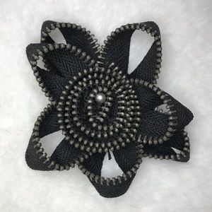 NWT COLDWATER CREEK Zipper Flower Pin/Brooch